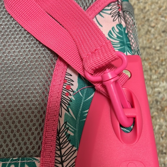 NWT JWorld Pink Rolling Backpack - Picture 10 of 13